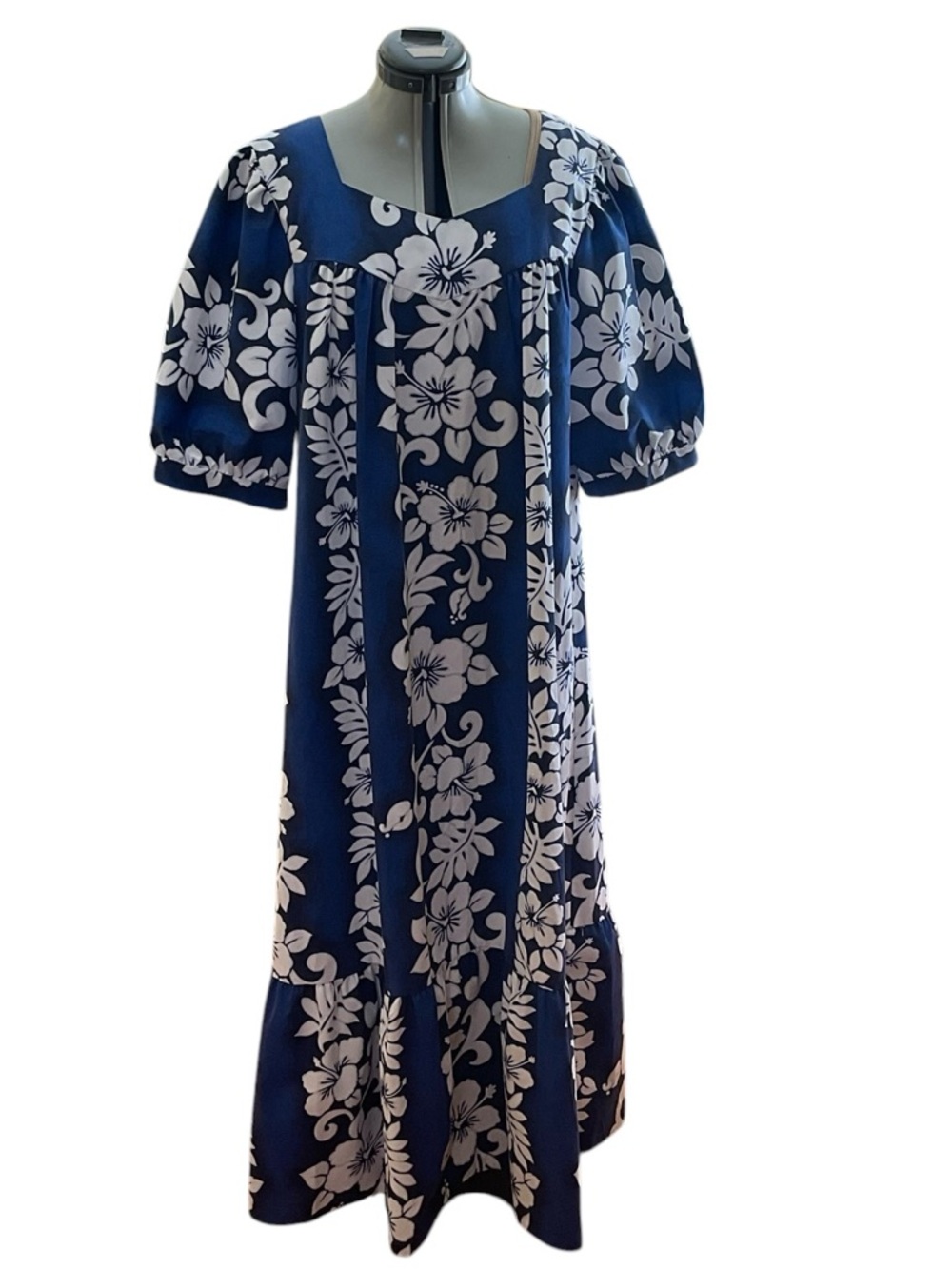 Royal Creations Hawaiian Muumuu size XL
